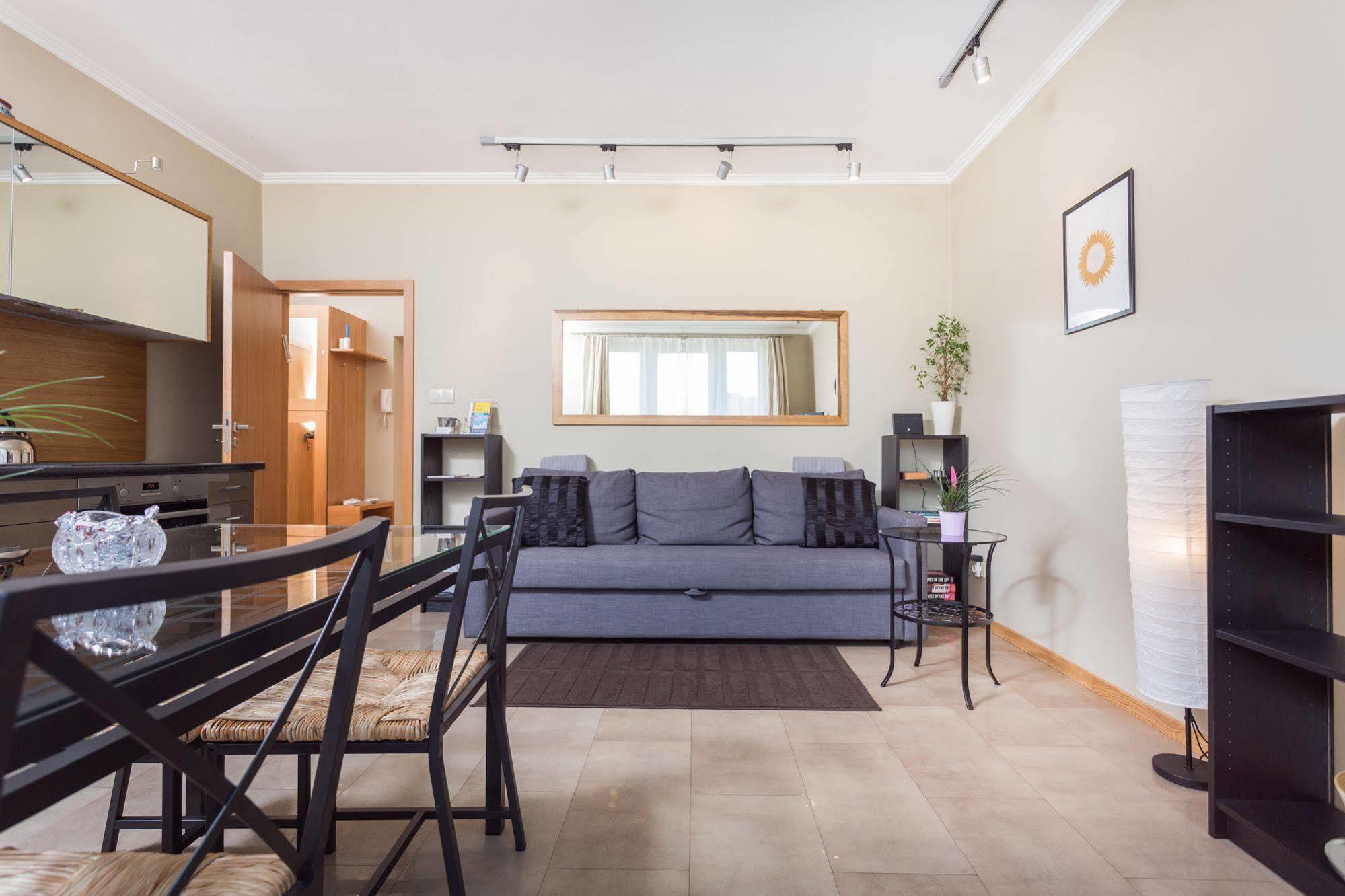 Inpoint Old Town Szeroka Apartments Krakow Luaran gambar